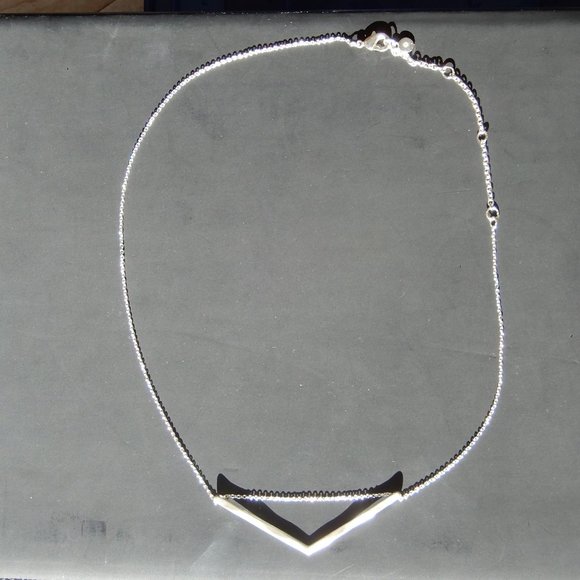 Silver Tone Necklace - Picture 1 of 5